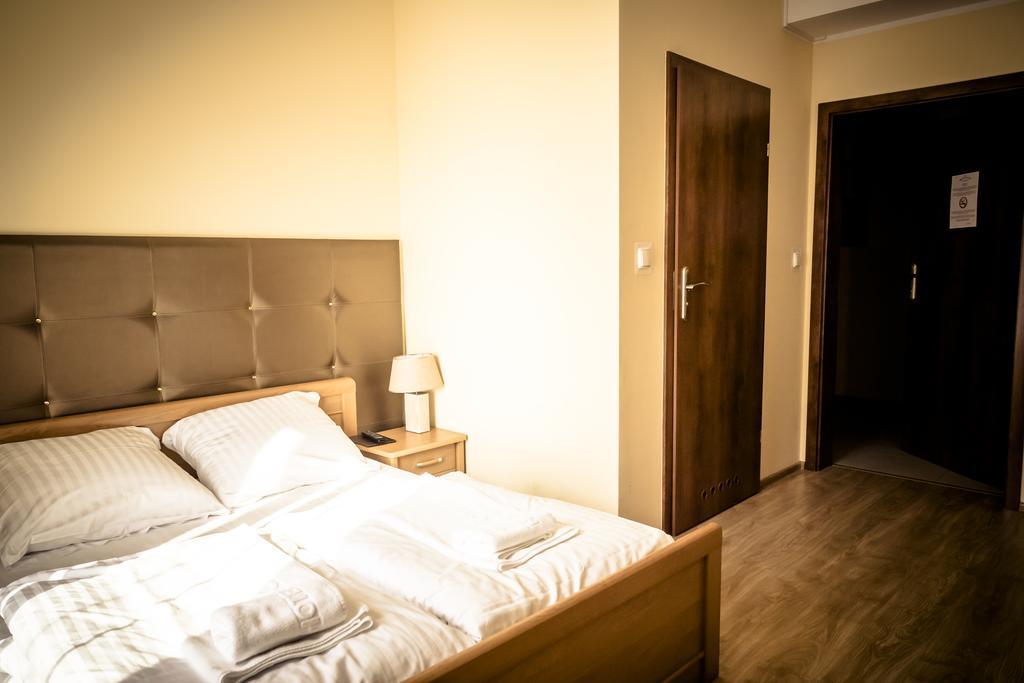 Hotel Pensjonat Nad Zalewem Stare Miasto  Habitación foto